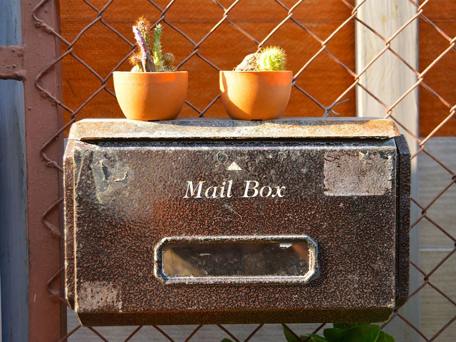 Rusty-mailbox-compressor (1)