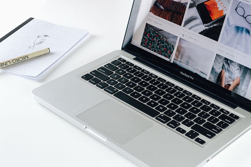 Macbook laptop image website